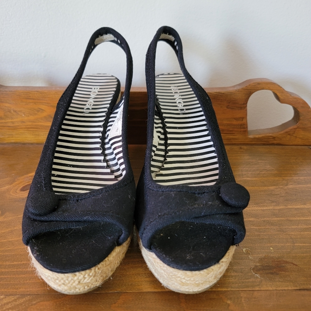 Bongo size 7.5 wedges